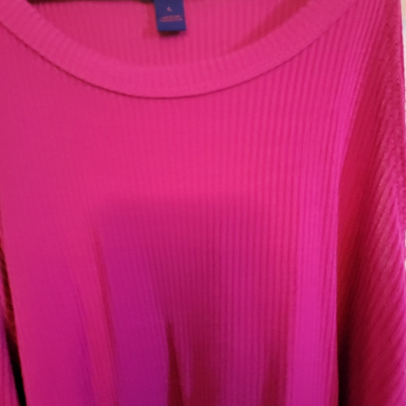 Aeropostale shoulder peep top in fuscia - Picture 3 of 3